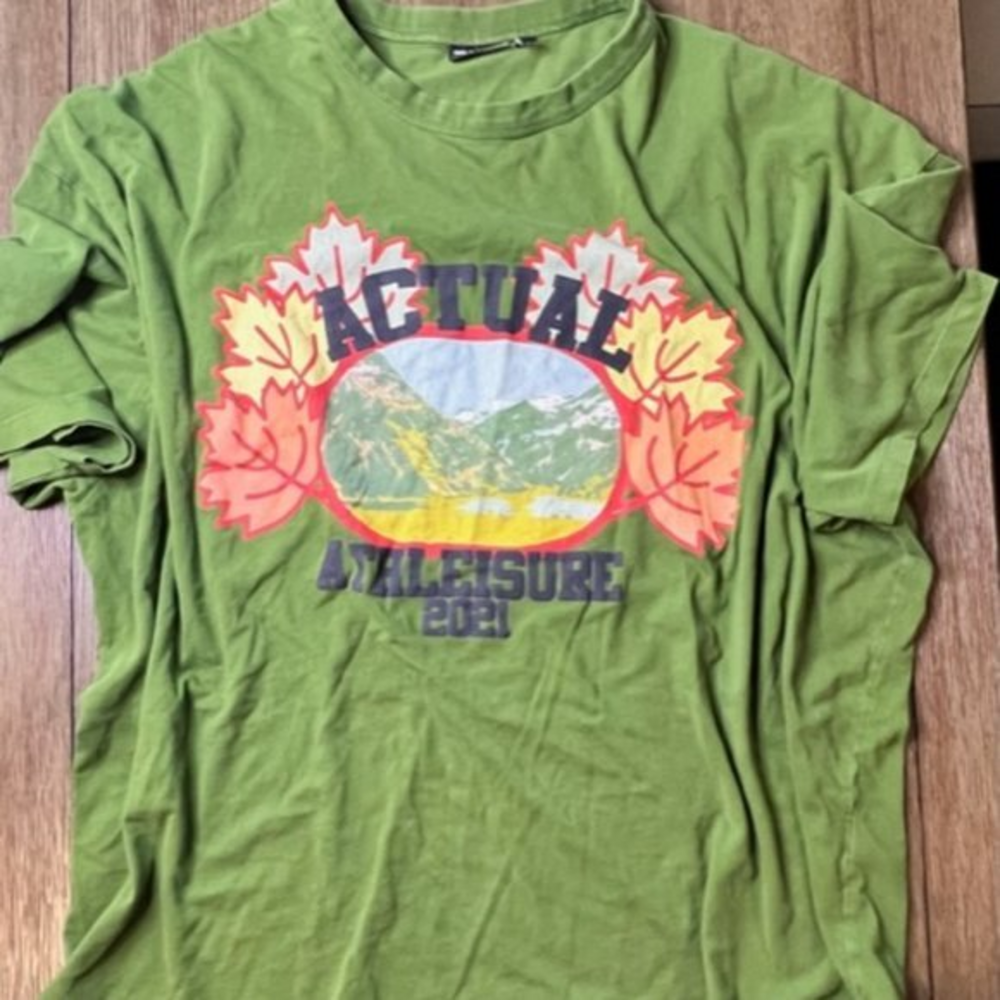 SALE!! 2 for $15 Asos T-Shirt Green Knitted Crew Neck Large Nature Mountains